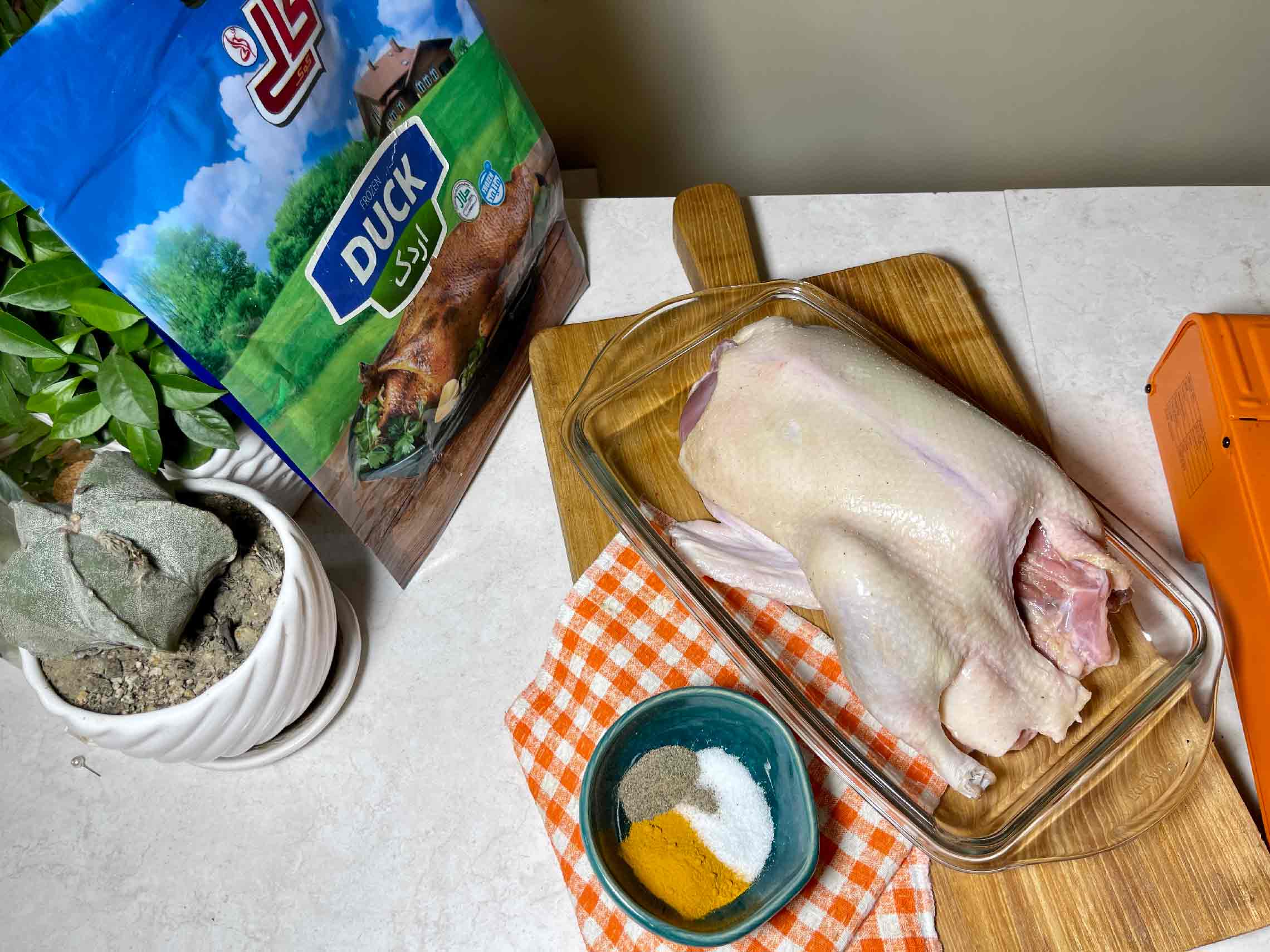 مزه دار کردن گوشت اردک برای باسترما