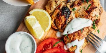 جوجه کباب با سس ماست